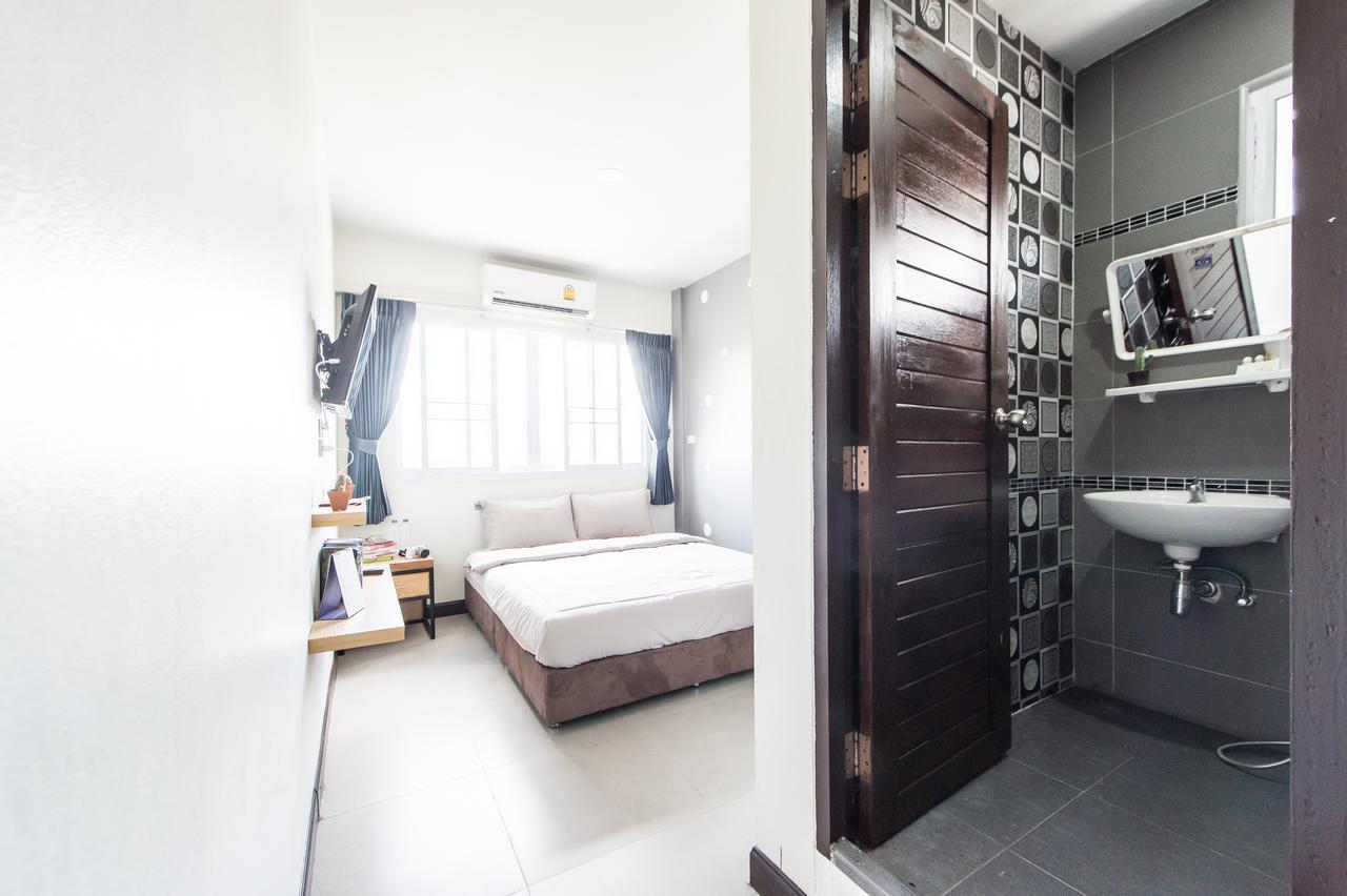 Full Stop. Hostel Chiang Mai Zewnętrze zdjęcie